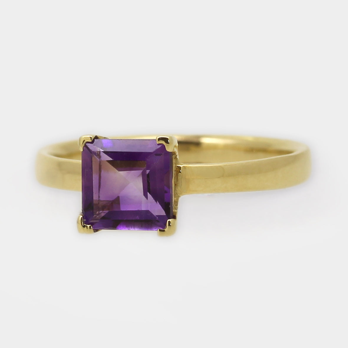 Ring mit Amethyst carré