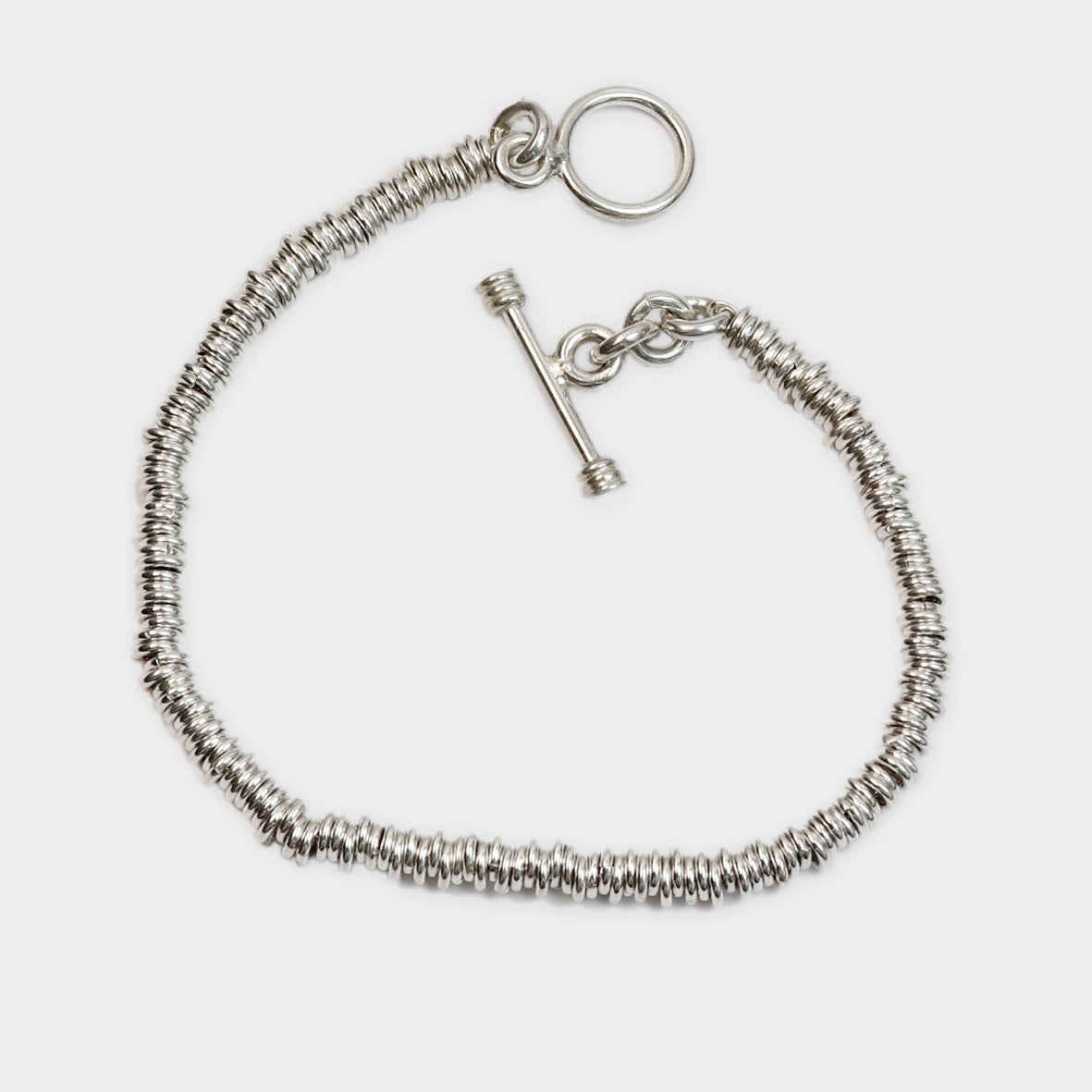 Armband aus Silberösen