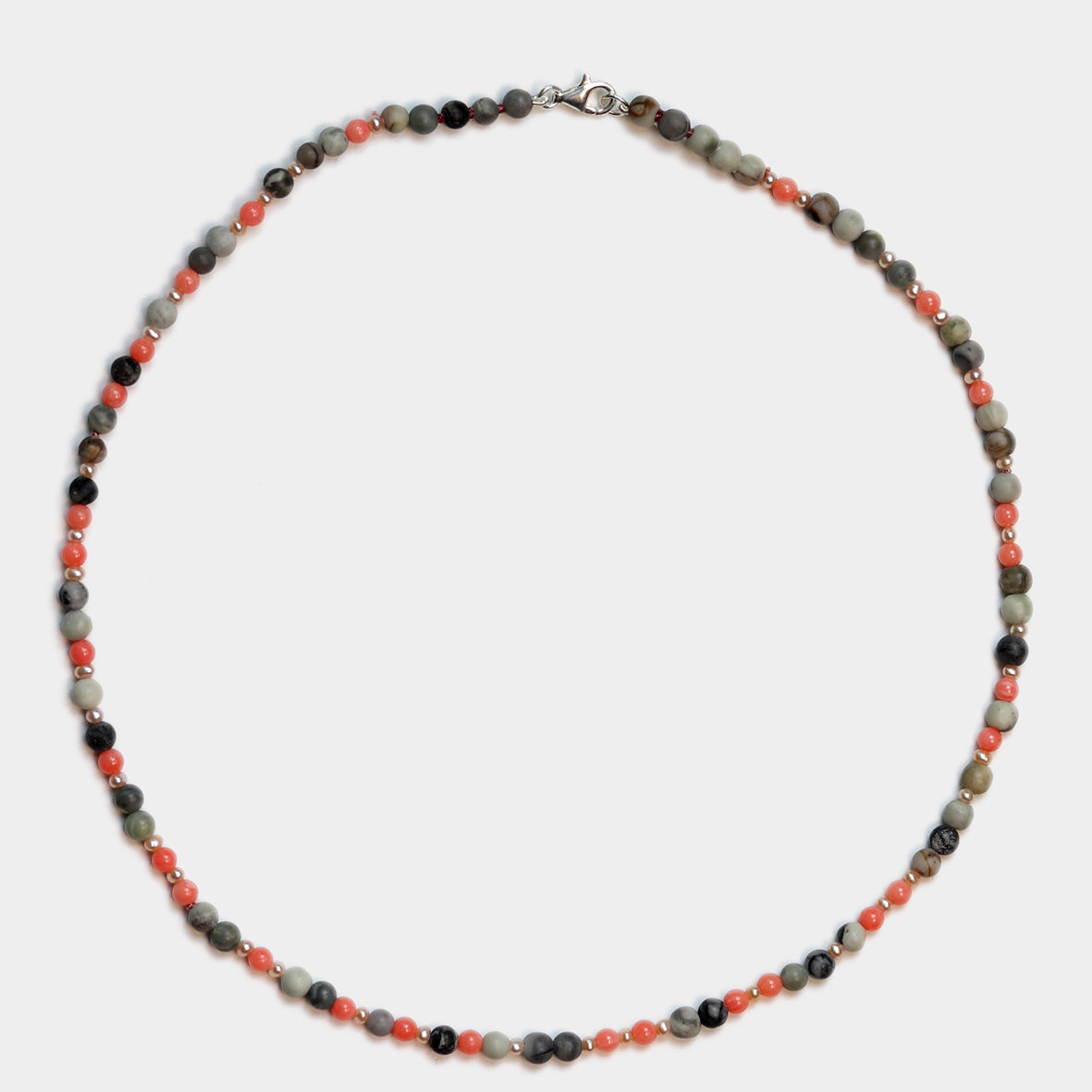 Jaspiskette mit Koralle