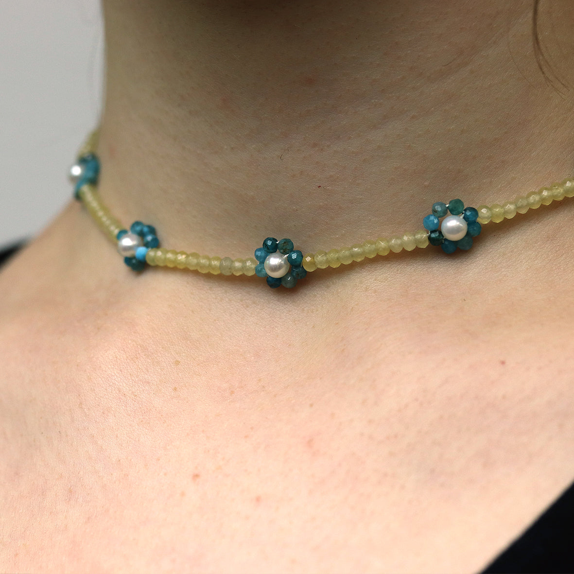 Citrinkette mit Apatit und Perlen