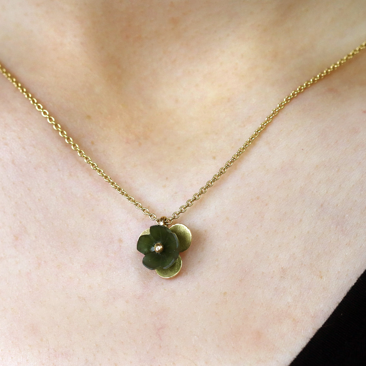 Blümchen Anhänger Jade