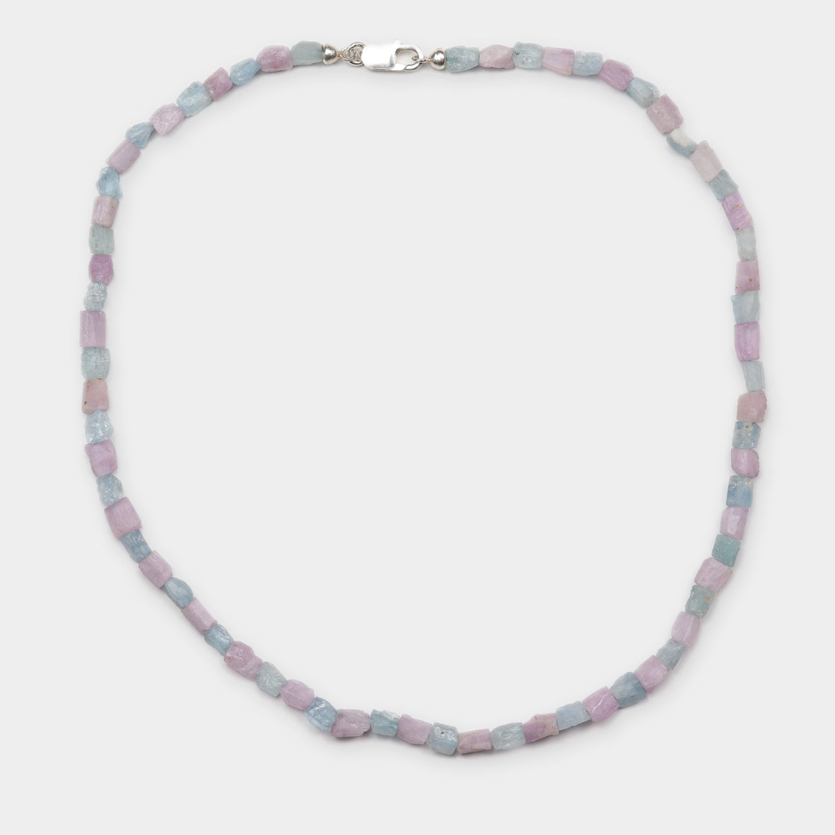Kette aus rosa und blauen Beryll Kristallen