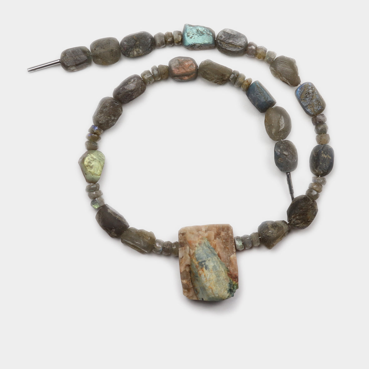 Labradoritkette mit Quarzkristall