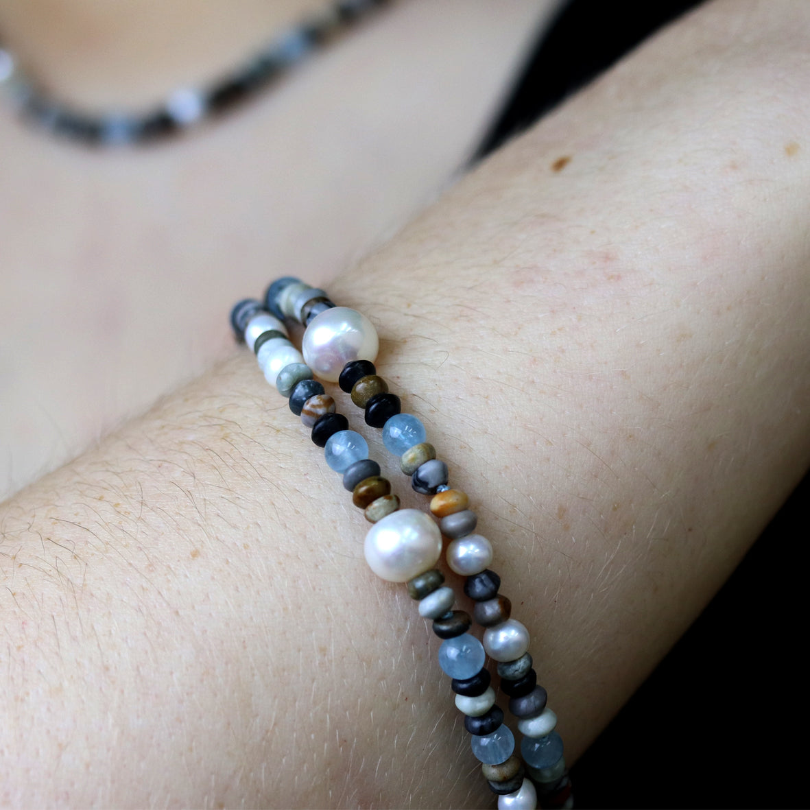 Jaspisarmband mit Aquamarin und Perlen