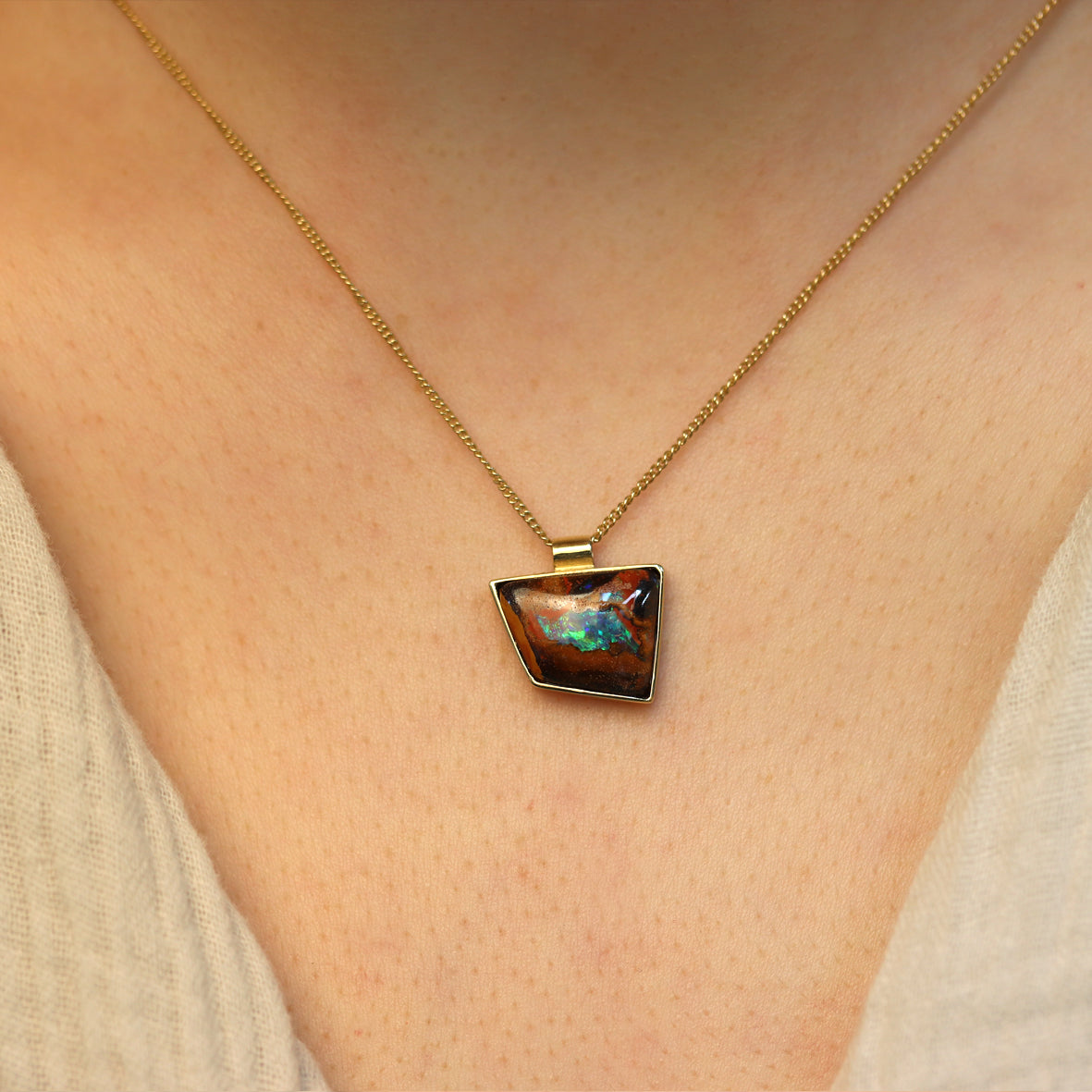 Anhänger Opal "See im Berg"