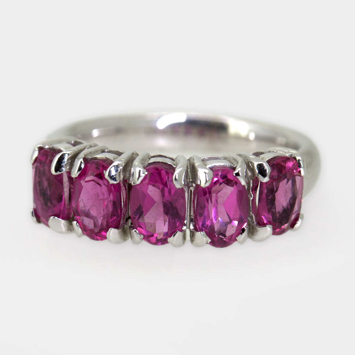 Weißgold Ring mit Turmalinen