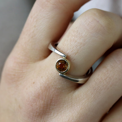 Silberring mit Citrin in Goldfassung
