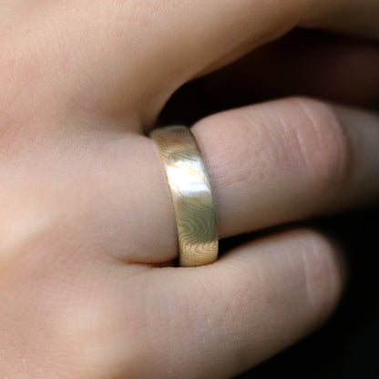 Mokume Gane Ring, Wellen und Linien in Silber und Gold