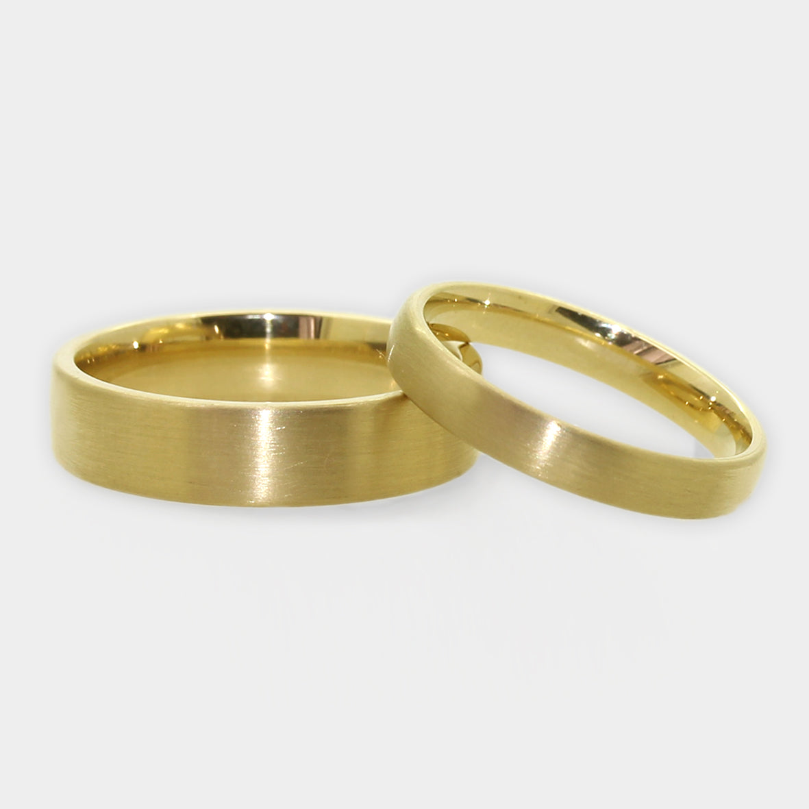 Trauringe Gelbgold mattiert