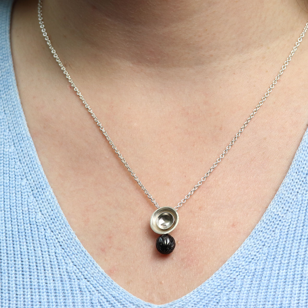 Anhänger gravierter Perle