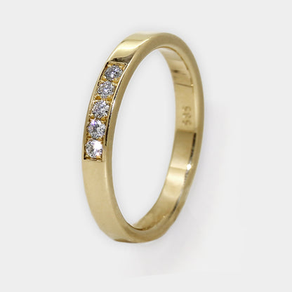 Gelbgold Brillantring im Verschnitt gefasst