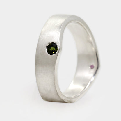 Wellenring mit Saphiren und Turmalinen