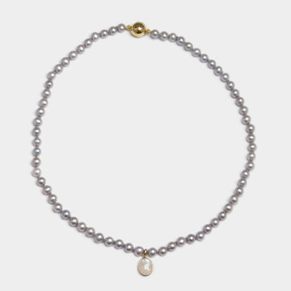 Perlenkette mit Mondsteineinhänger