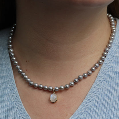 Perlenkette mit Mondsteineinhänger