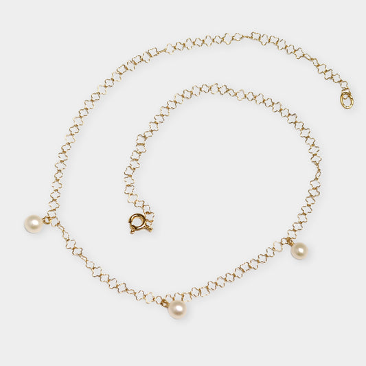 Blümchenkette mit Perlen