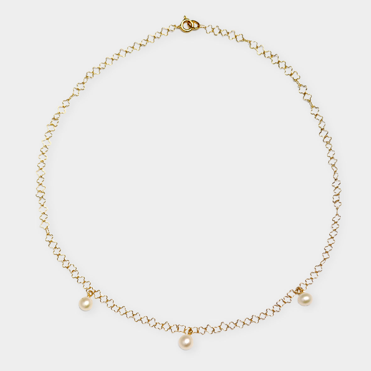 Blümchenkette mit Perlen